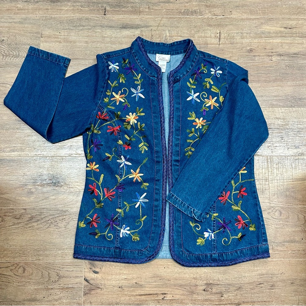 Gunit‎ Fashions | Vintage 1990s Embroidered Denim Jacket with Floral Design